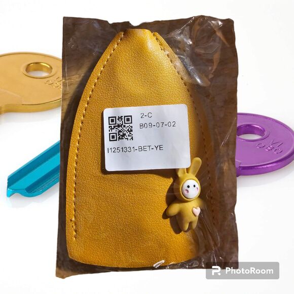 Large Capacity Car Key Case Leather material Keychain Holder Hook - Yellow - Picture 1 of 2